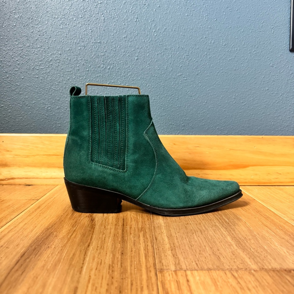 Calvin Klein Barbara Green Suede Western Booties size 9